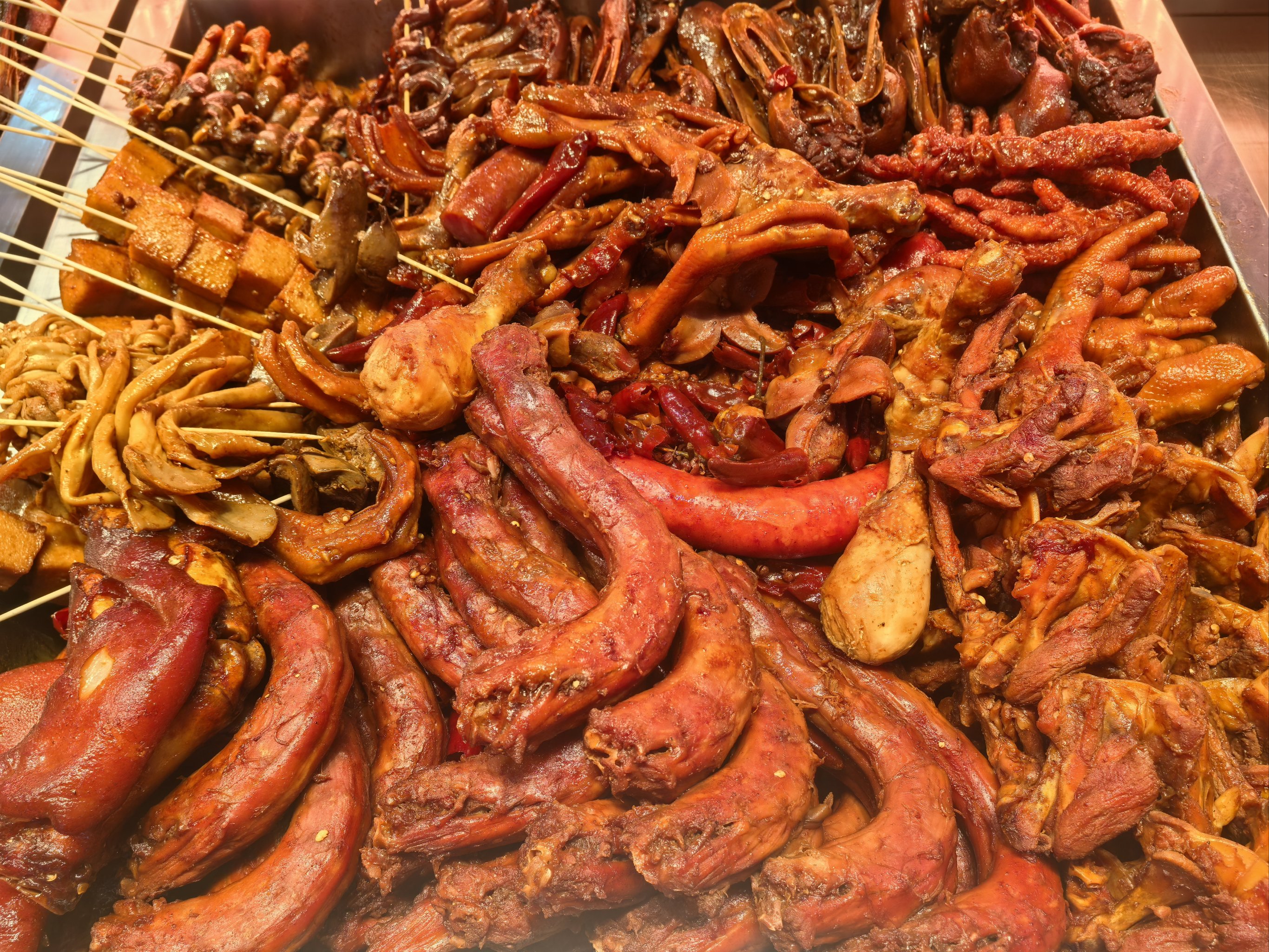 卤味不入味怎么办?火候、配料、卤水都关键,学会这几招香气翻倍!(图2) 卤味不入味怎么办?火候、配料、卤水都关键,学会这几招香气翻倍!(图2)