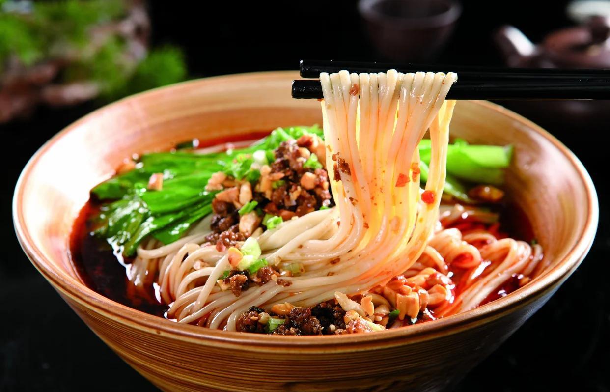 想学做螺蛳粉在哪里学?配方技巧与学习方式一次讲清楚!(图3) 想学做螺蛳粉在哪里学?配方技巧与学习方式一次讲清楚!(图3)