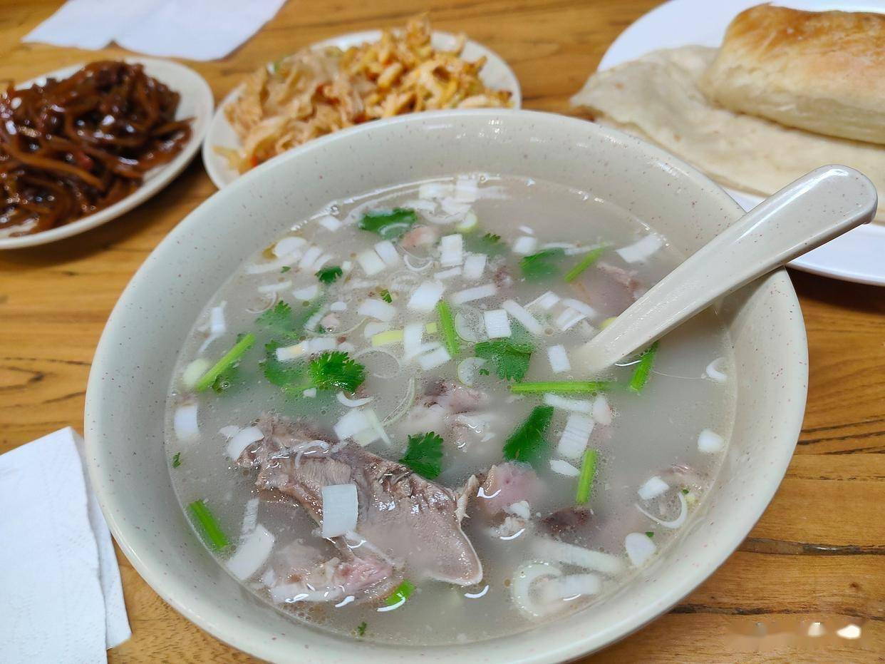 无锡哪里学羊肉汤好?学技术选择培训学校全流程解析(图3) 无锡哪里学羊肉汤好?学技术选择培训学校全流程解析(图3)