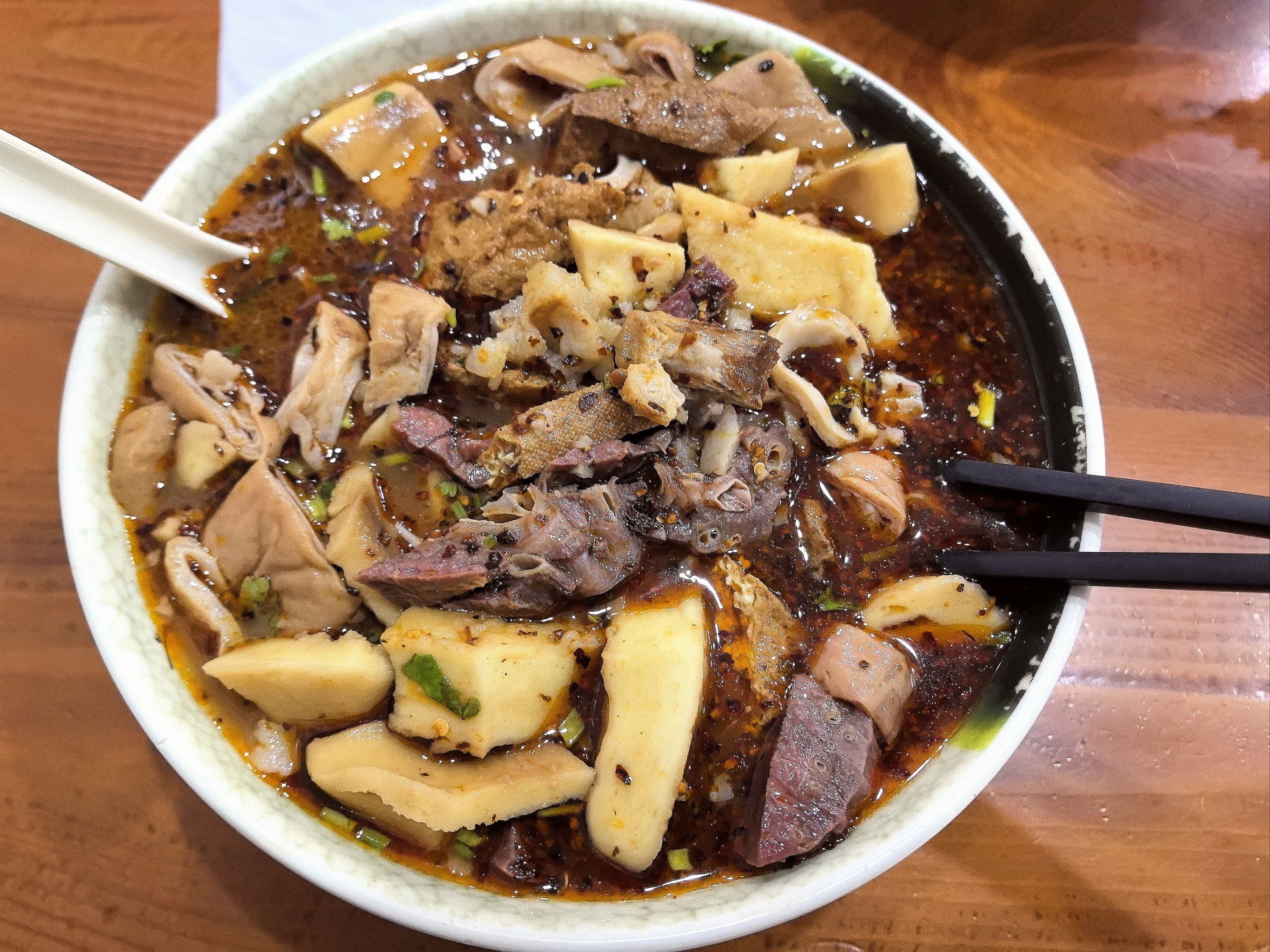 北京卤煮正宗详细做法怎么学?原料处理火候调味细节一次讲清(图2) 北京卤煮正宗详细做法怎么学?原料处理火候调味细节一次讲清(图2)