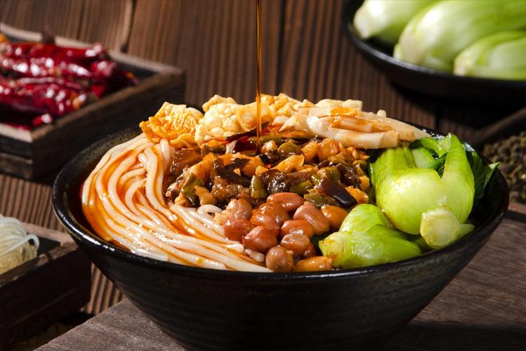 关于螺蛳粉创业的一点建议:为什么光有配方其实还远远不够?(图2) 关于螺蛳粉创业的一点建议:为什么光有配方其实还远远不够?(图2)