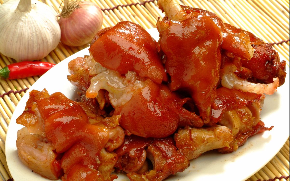 聊城哪里有猪头肉熟食培训?卤制和上色技术怎么学更靠谱?(图2) 聊城哪里有猪头肉熟食培训?卤制和上色技术怎么学更靠谱?(图2)