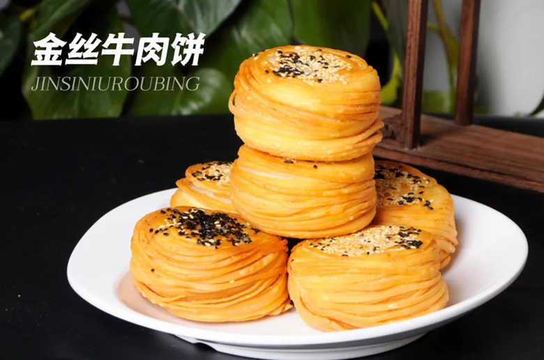 据说，街上排队最长的，不一定是做核酸，可能是买金丝牛肉饼~(图3)