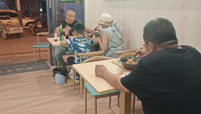 铁锅焖面开店成功！试营业期日收过千(图1)