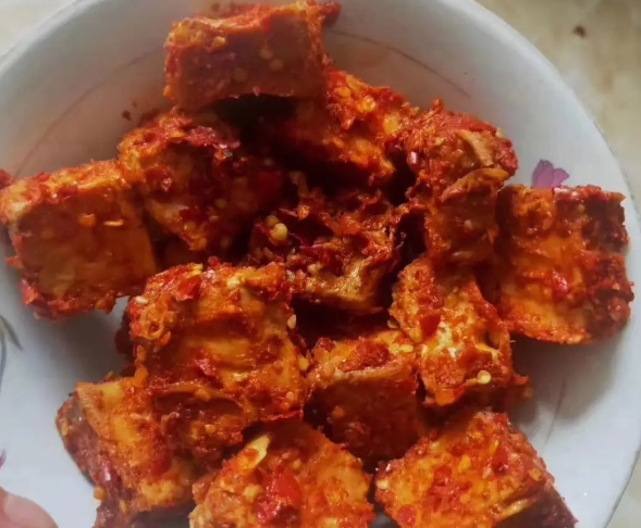 做霉豆腐一斤豆腐放多少盐？