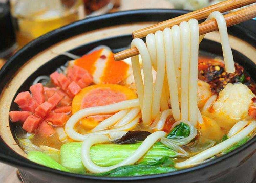 学砂锅米线在哪里学？学砂锅米线去哪学