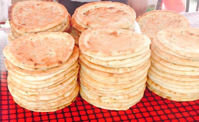 学做大饼去哪里？轻松掌握大饼制作技巧！(图1)