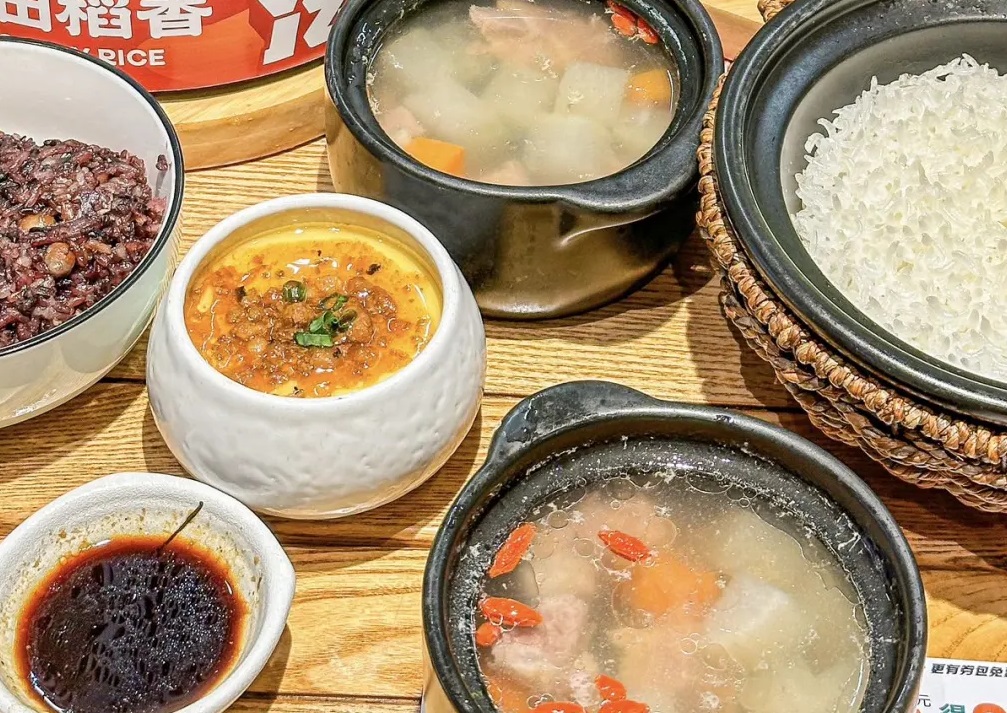 瓦罐焖饭，瓦罐焖饭是哪里的特色？解锁创业新商机！