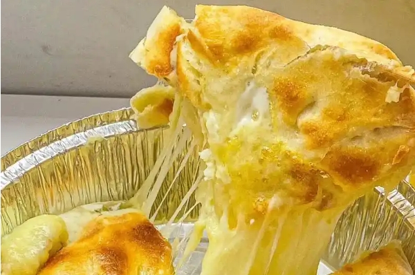 外酥里嫩，拉丝爆浆！榴莲饼芝士饼的做法，学会这几点轻松开店