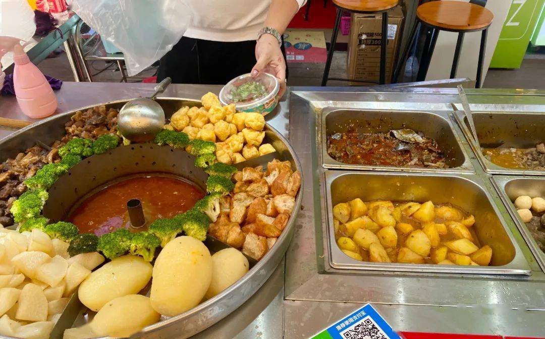 港式喷泉牛杂培训揭秘：3天学会，月入过万不是梦！