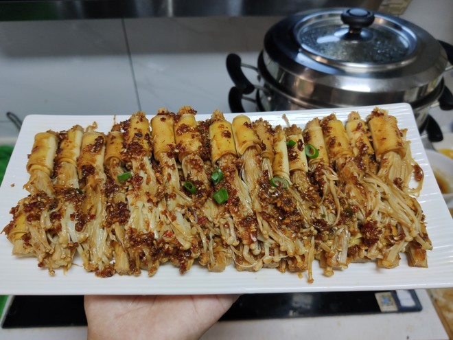 金针菇烧烤做法：简单又美味的烧烤新选择