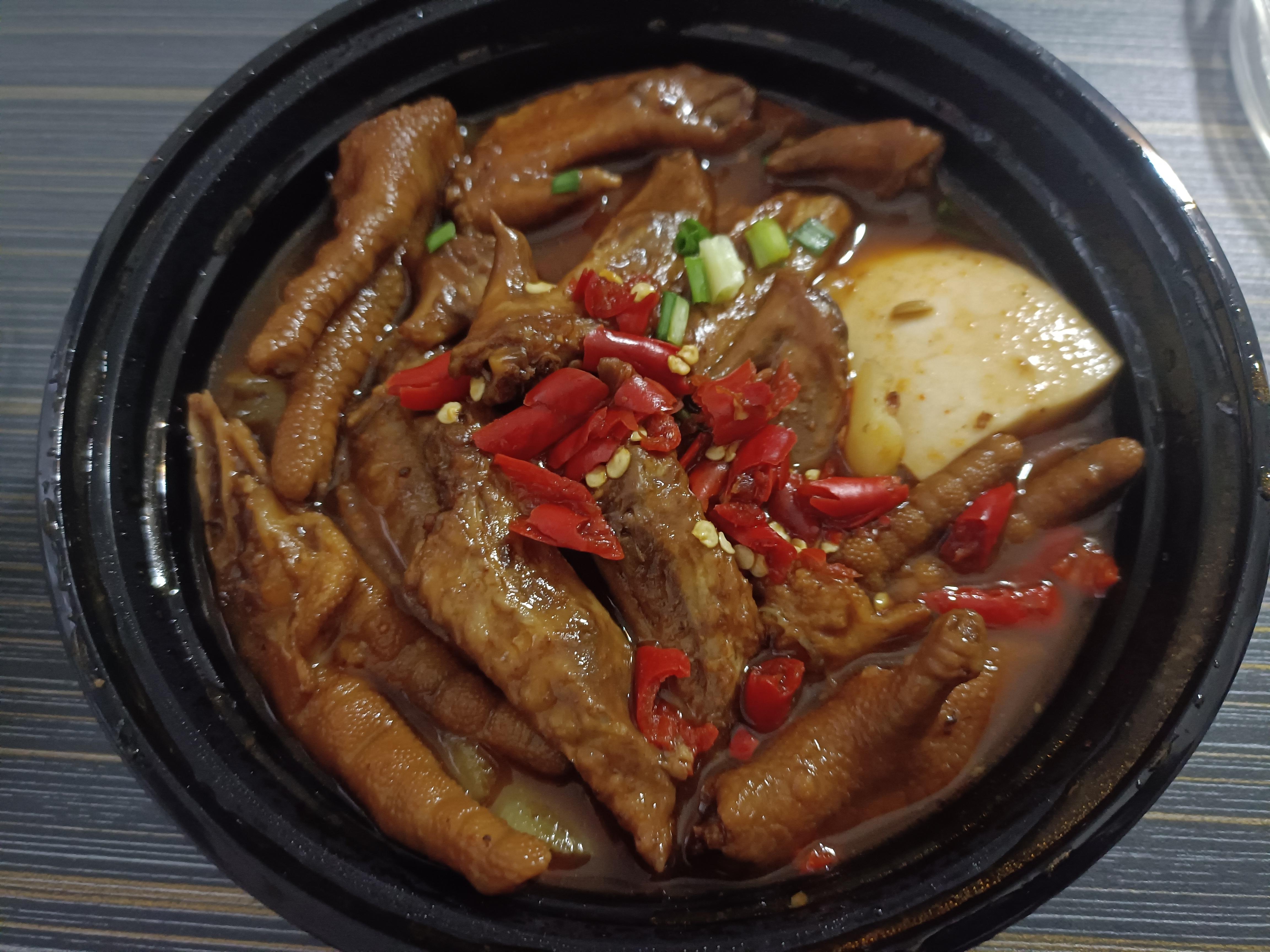 砂锅鸡翅煲的做法，家庭版简单又美味，教你三步搞定！(图2)