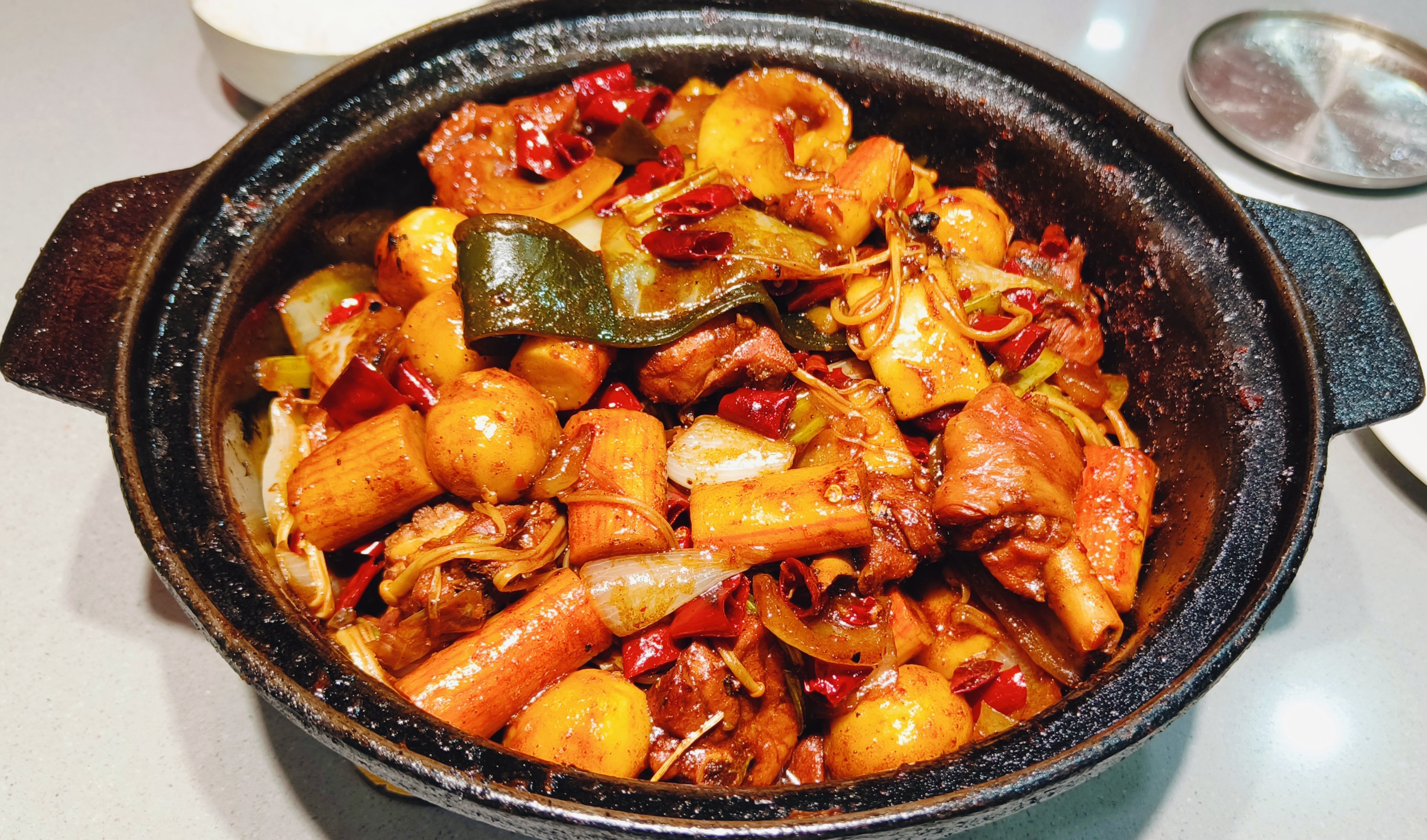 砂锅店加盟好还是自己开好？看完对比，决定不再纠结！(图2)