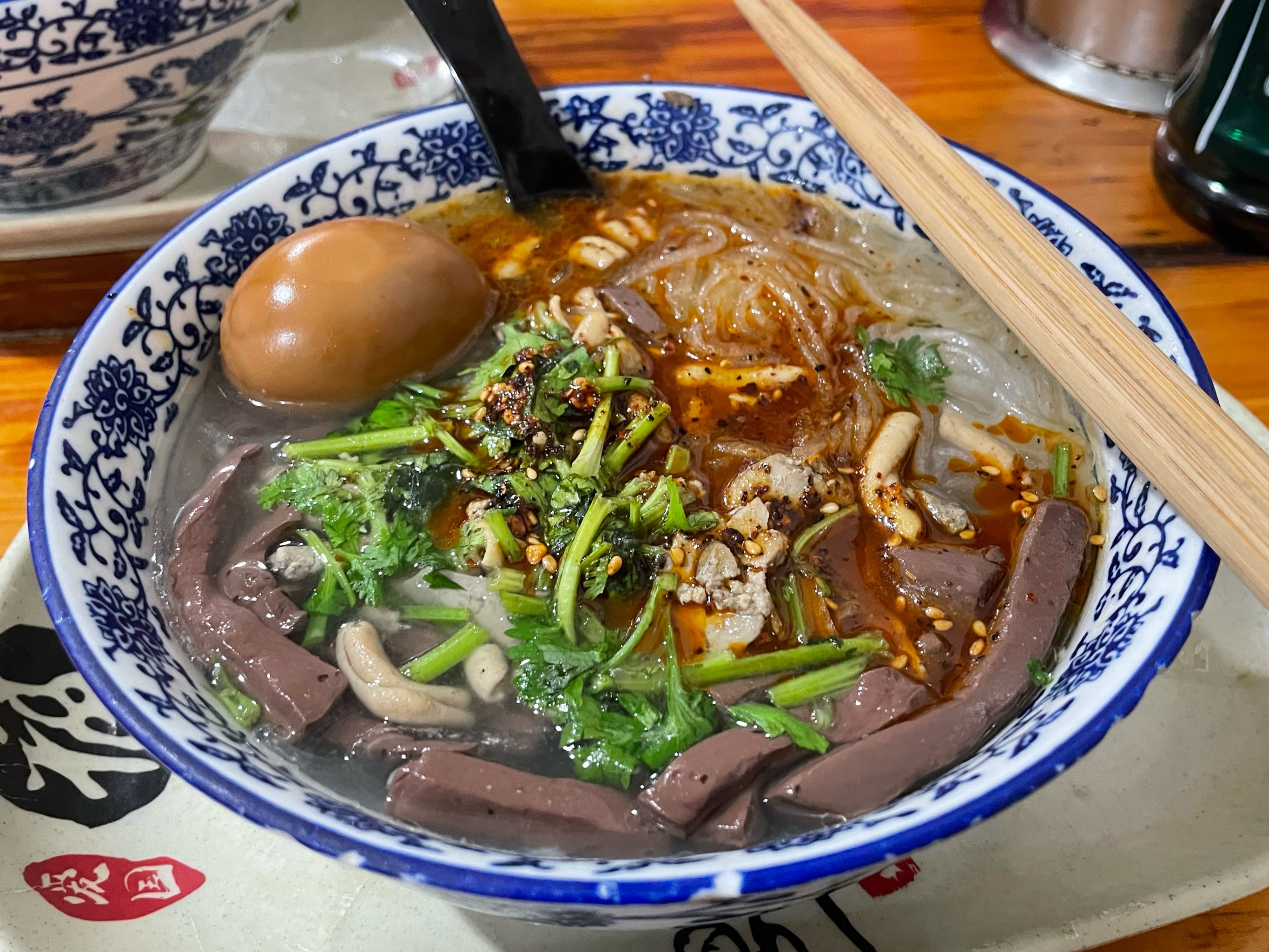 鸭血粉丝汤怎么做才正宗？汤鲜味浓、鸭香四溢的秘诀全在这里！(图3)