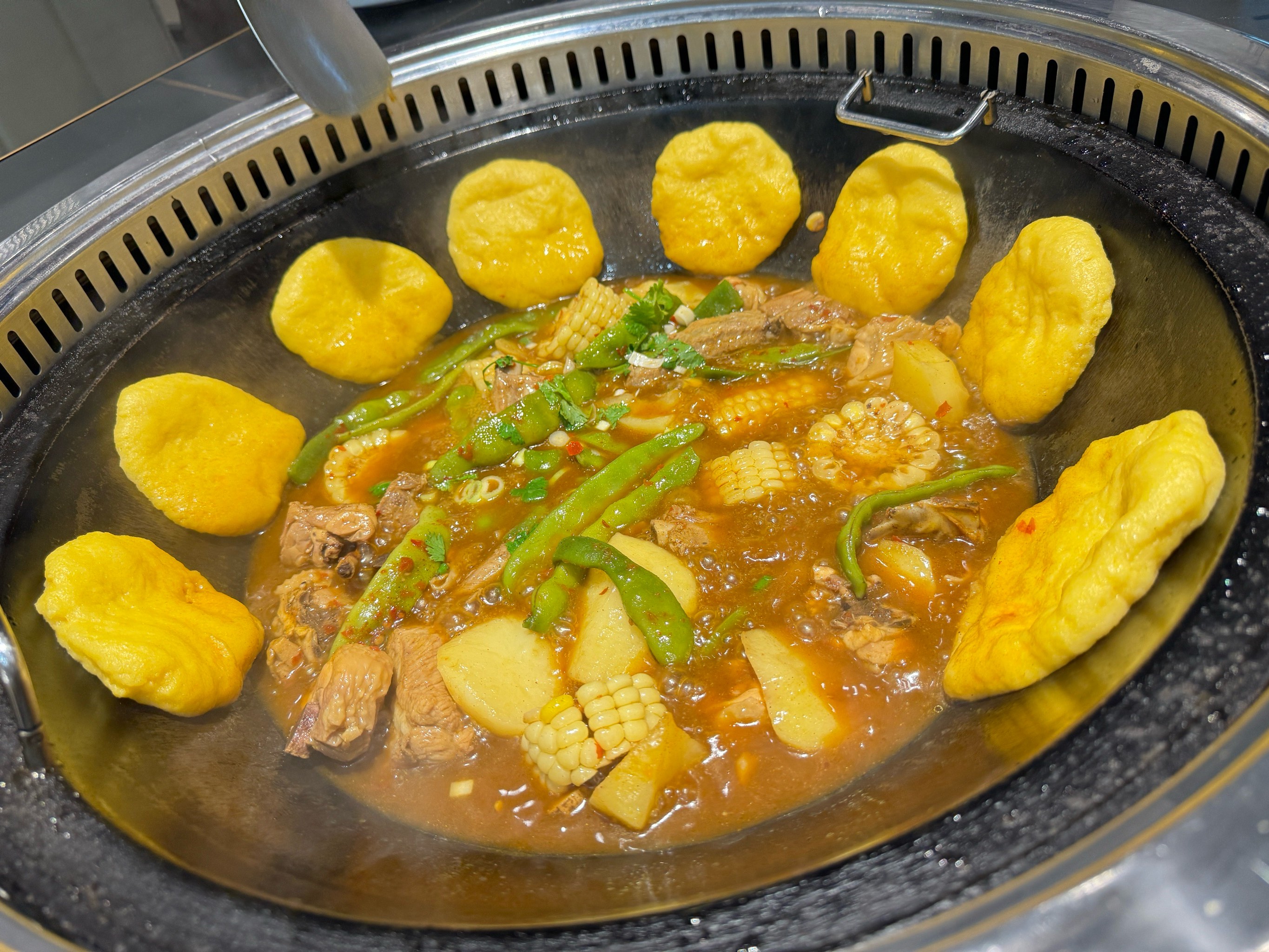 东北铁锅炖怎么做？掌握这几步轻松出锅地道味道，开店卖得火！(图2)