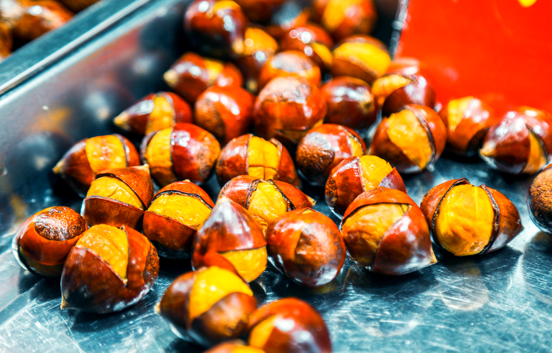 糖炒栗子的利润高吗？香气飘满街的小本生意，掌握技巧也能稳稳赚钱！(图2)