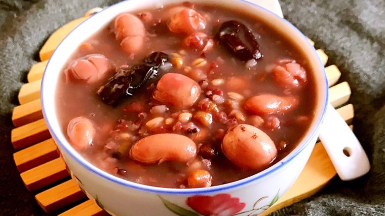 八宝莲子粥怎么做 早餐店没特色难引流？学好八宝莲子粥怎么做打开市场(图2)