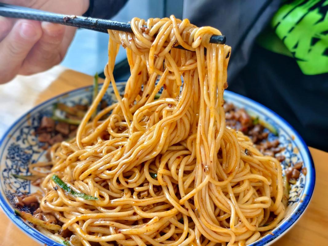 学拉面要多久？老师傅透底：3天是骗子，30天才是入门！