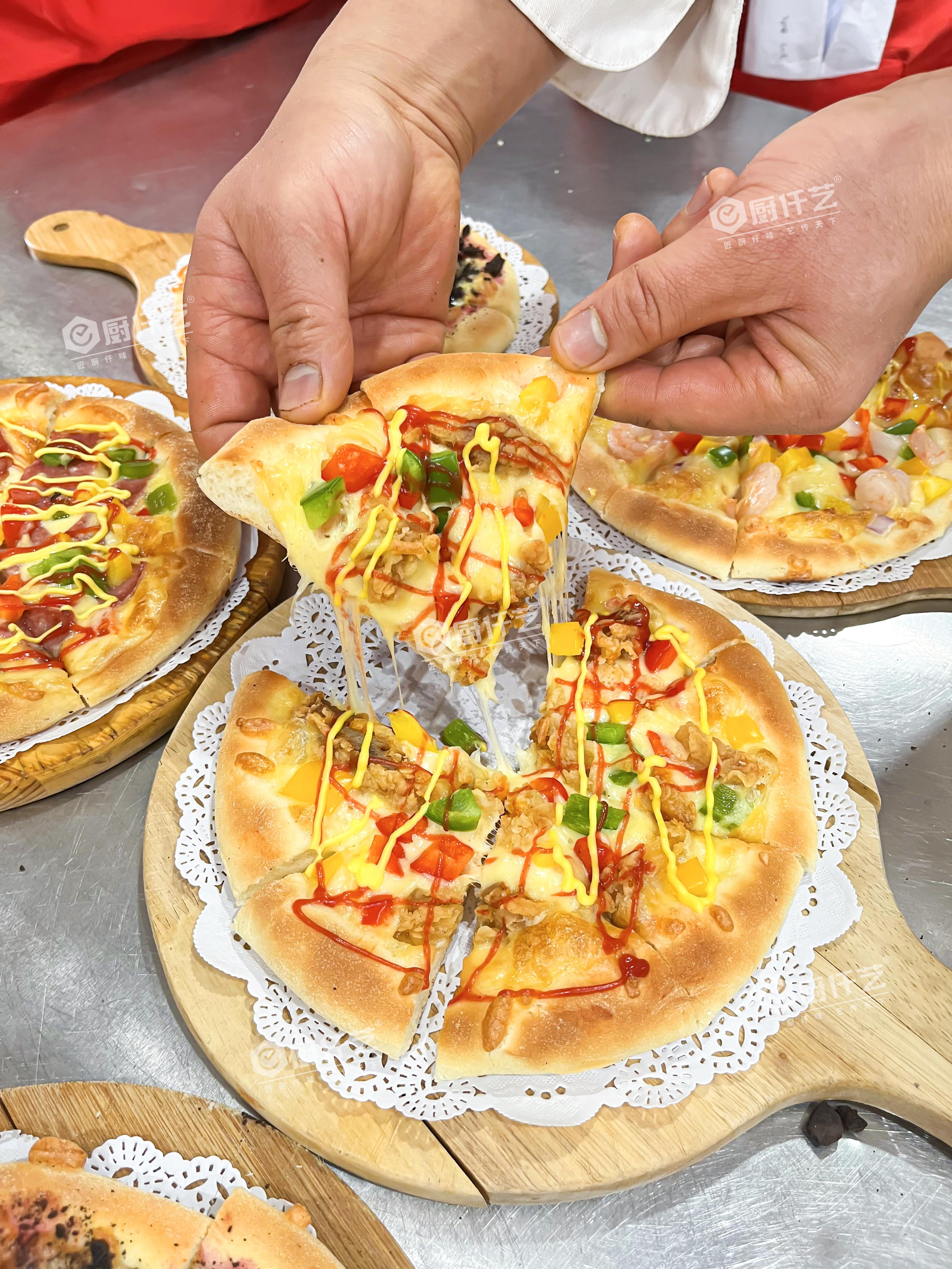 披萨培训哪里学更靠谱？想学到稳定出品技术，先弄清这几个关键问题