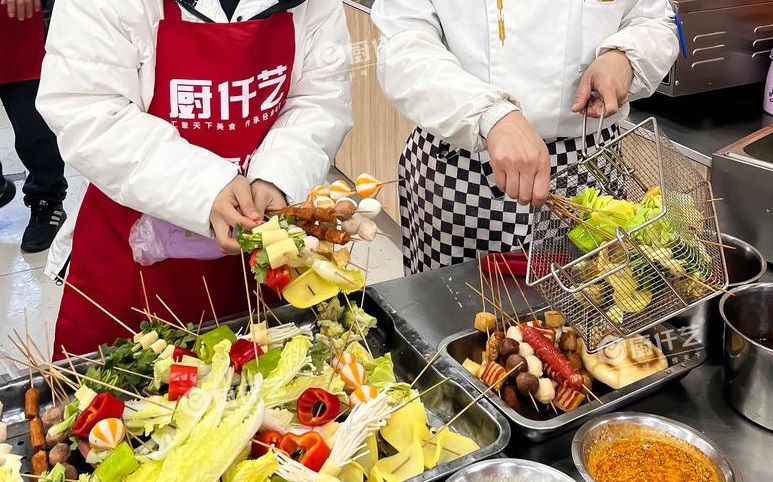 炸串利润大概是多少？想摆摊卖炸串的人，更应该先搞清这几个真实经营问题(图2)