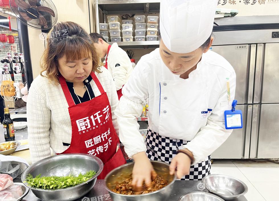 想开早餐包子铺去哪里学？学早餐技术难不难？准备做包子生意的人要先看清这些问题(图2)