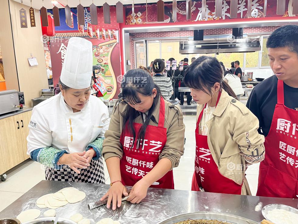 学早餐包子技术去哪里学？学费贵不贵？想做早餐生意的人先把这些问题想清楚(图2)