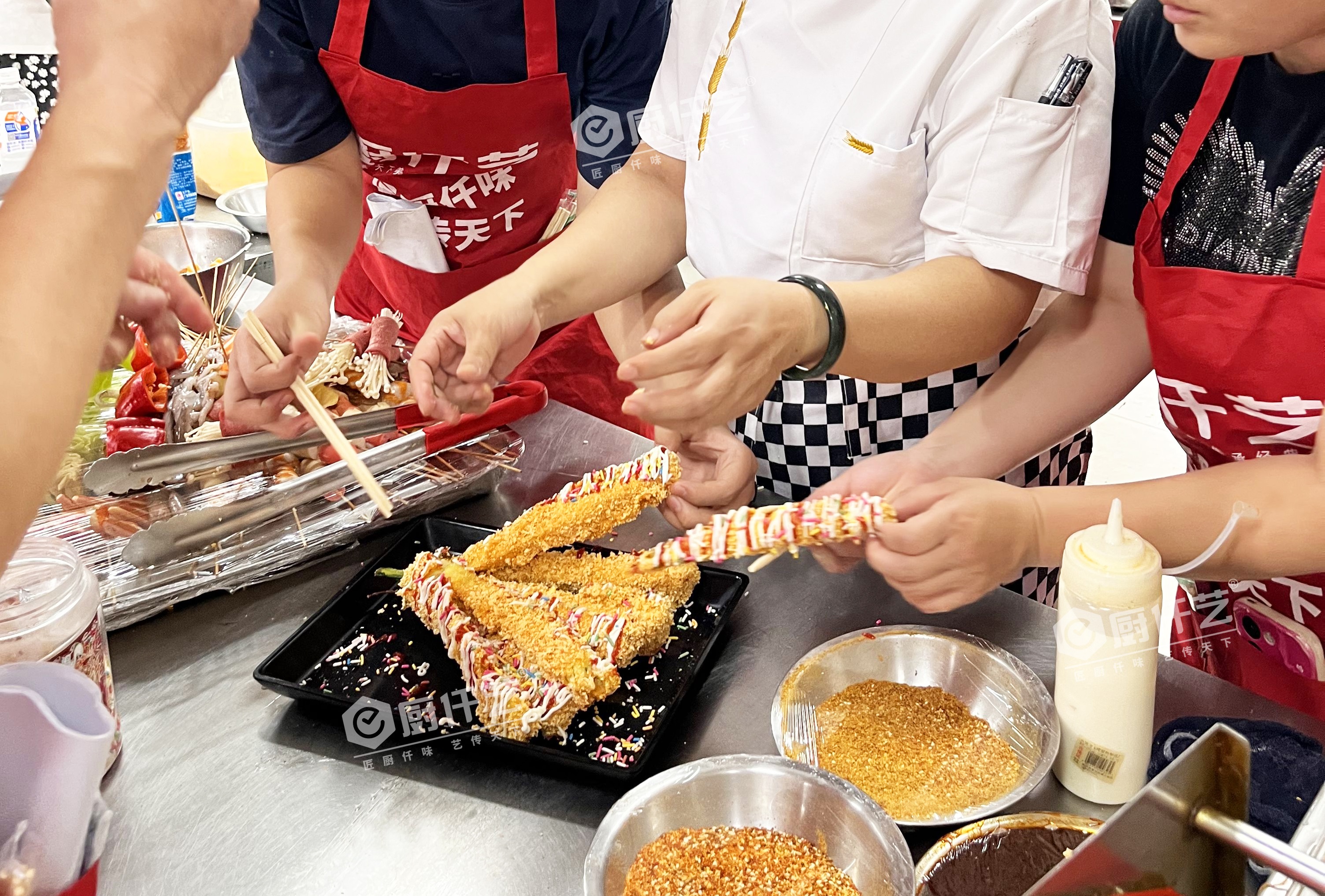 济南哪里有夜市炸串培训？刷酱配方真是核心吗？很多人其实学错了重点(图2)