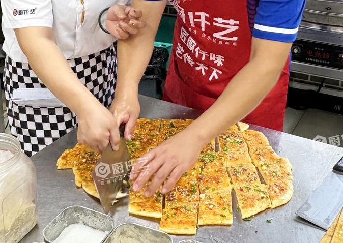 酱香饼搭配什么最挣钱？不是多卖几样就行，很多人卡在组合逻辑上一直不赚钱(图2)