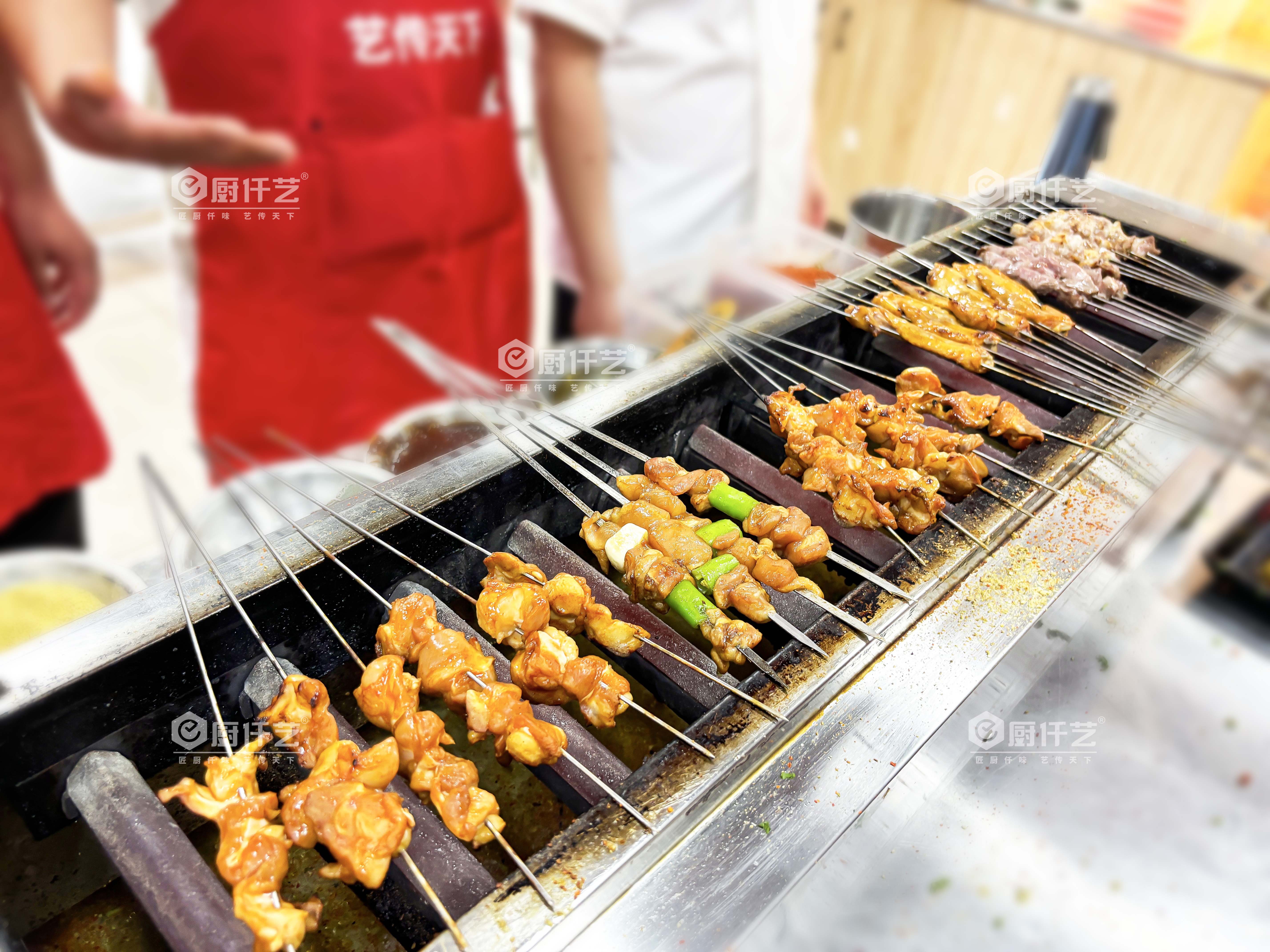 学烧烤一般学费多少钱?学烧烤费用为什么不一样?烧烤培训收费标准!(图3) 学烧烤一般学费多少钱?学烧烤费用为什么不一样?烧烤培训收费标准!(图3)