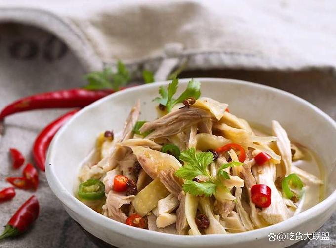 淄博哪里可以学椒麻鸡？淄博椒麻鸡培训机构推荐(图2)