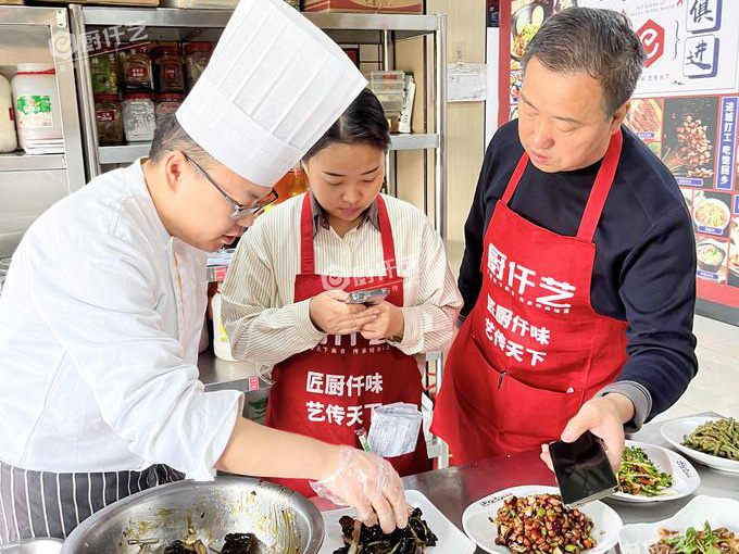 在淄博哪里可以学凉菜？那家更靠谱？淄博凉菜市场分析(图2)