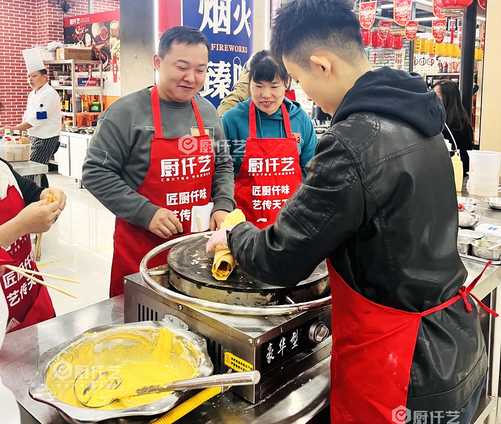 杂粮煎饼值得学吗？德州哪里可以学杂粮煎饼？摆摊创业算笔账(图3)