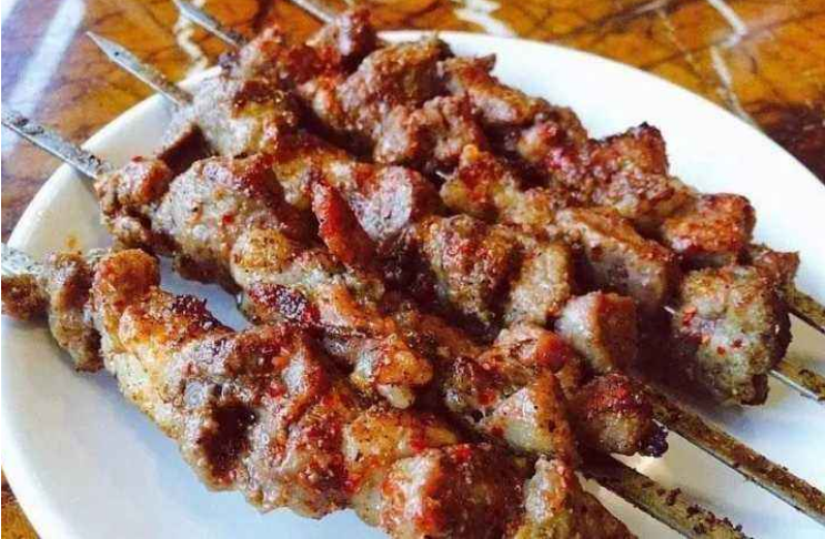 学羊肉串烧烤哪个学校好?同样用羊腿肉,为什么人家烤的就是比你香(图3) 学羊肉串烧烤哪个学校好?同样用羊腿肉,为什么人家烤的就是比你香(图3)