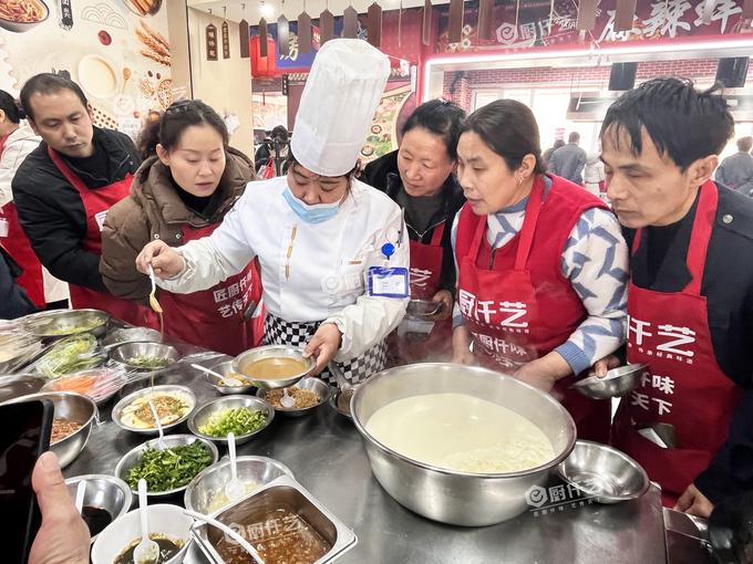 临沂哪里可以学油条豆腐脑？第一次上课会经历什么？(图3)