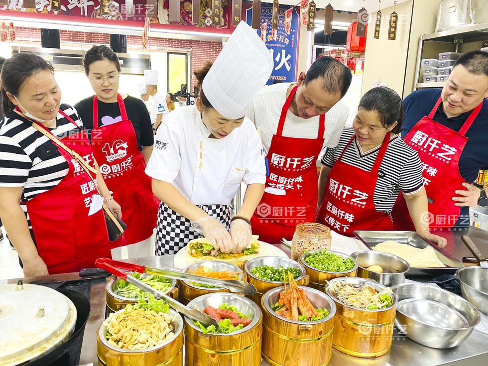 开个卷饼店一年能赚多少？厨仟艺帮你把账算明白，别被忽悠！(图3)