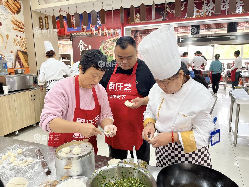小笼包的做法和配方去哪学？推荐厨仟艺，深耕餐饮18年，避免被坑！(图3)