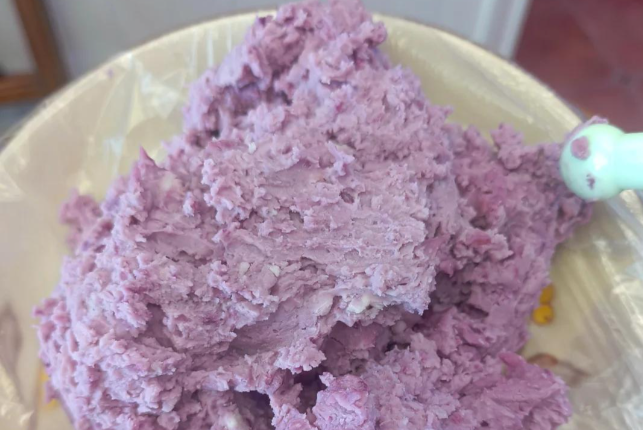 芋泥麻糍的芋泥怎么做好吃?厨仟艺手把手教你,深耕餐饮18年,少走弯路!(图3) 芋泥麻糍的芋泥怎么做好吃?厨仟艺手把手教你,深耕餐饮18年,少走弯路!(图3)