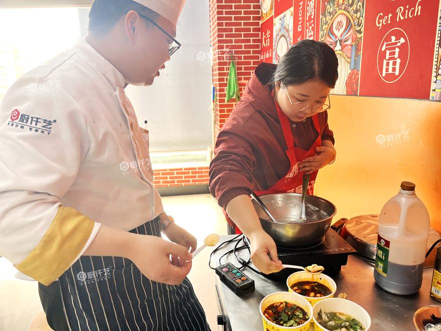 学做福鼎肉片要多少钱？这笔账不简单，厨仟艺从三个维度帮你算清楚(图2)