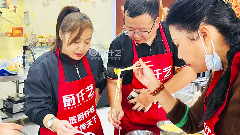 烤地瓜成本高不高?利润有多大?厨仟艺告诉你真实数据,别被坑!(图4) 烤地瓜成本高不高?利润有多大?厨仟艺告诉你真实数据,别被坑!(图4)