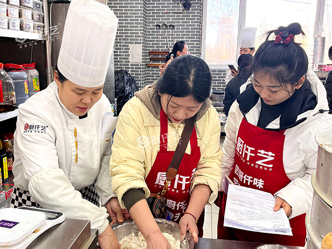 正宗炸串培训到底教什么?厨仟艺:看完这篇你就懂了!(图2) 正宗炸串培训到底教什么?厨仟艺:看完这篇你就懂了!(图2)