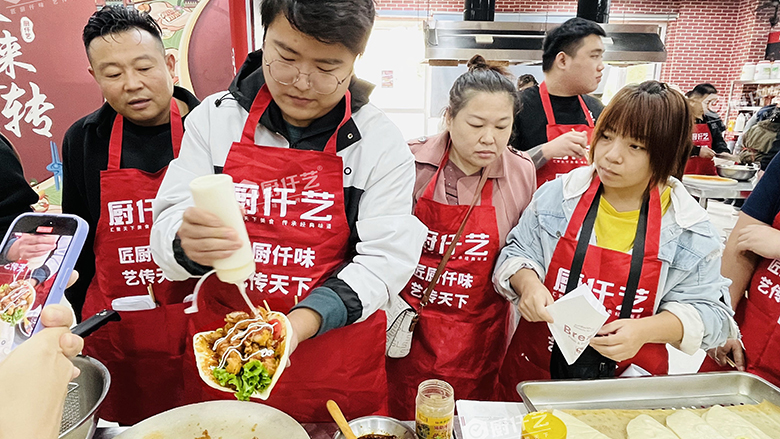 炸鸡馍的做法教程：从备料到出餐，一篇讲透全流程(图2)