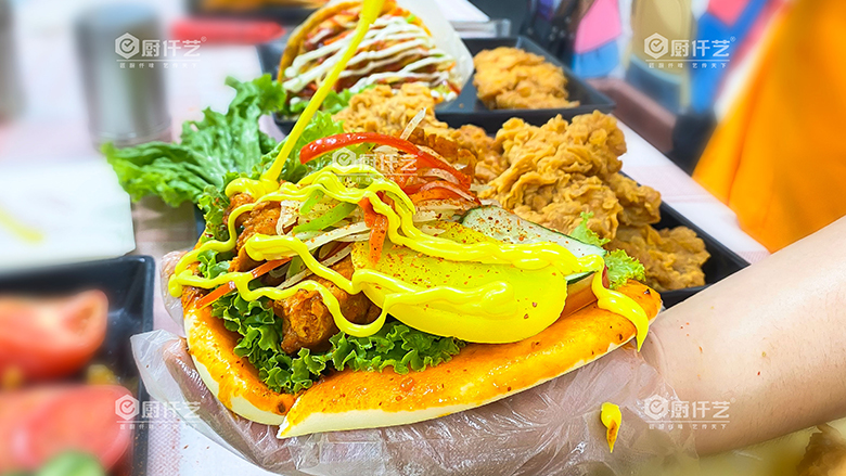 炸鸡馍酱料配方:鸡肉炸得再好,酱不行照样没回头客(图2) 炸鸡馍酱料配方:鸡肉炸得再好,酱不行照样没回头客(图2)