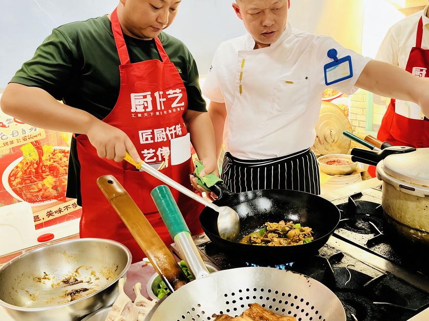 学卤肉饭技术要注意什么？配方、实操和培训学校选择指南(图3)
