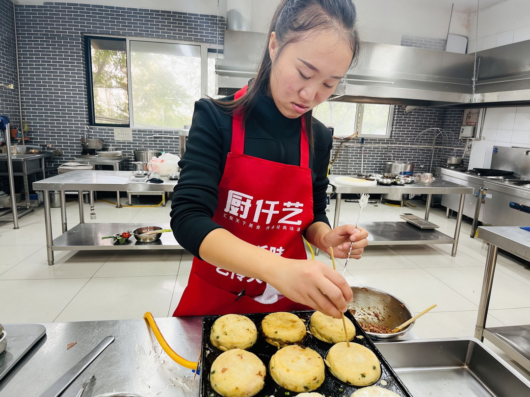 学鸡蛋汉堡技术要注意什么？配方、火候和培训学校选择指南(图3)