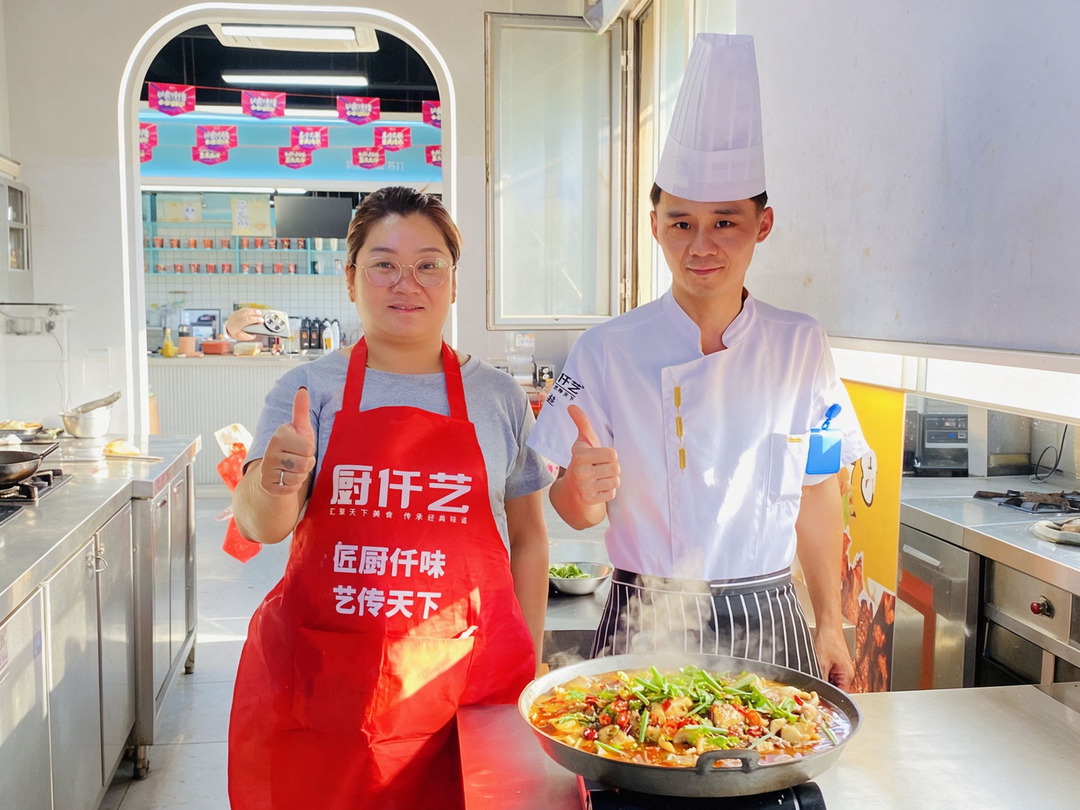 学煎锅鱼技术要注意什么？选鱼、酱料配方、煎制火候及培训选择指南(图3)