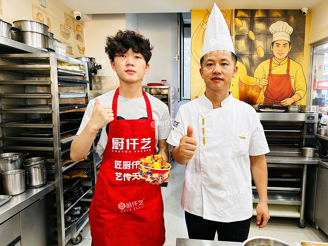 学水果炸鸡技术要注意什么?配方、炸制工艺和培训学校选择指南(图3) 学水果炸鸡技术要注意什么?配方、炸制工艺和培训学校选择指南(图3)