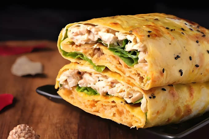 煎饼果子创业，小吃摊隐藏巨大商机！(图1)