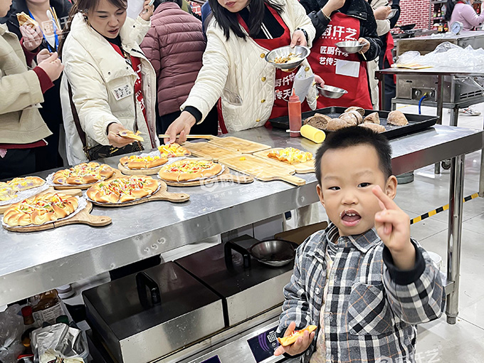 烟台哪里学披萨？培训机构怎么选？6条标准帮你筛掉不靠谱的机构(图2)